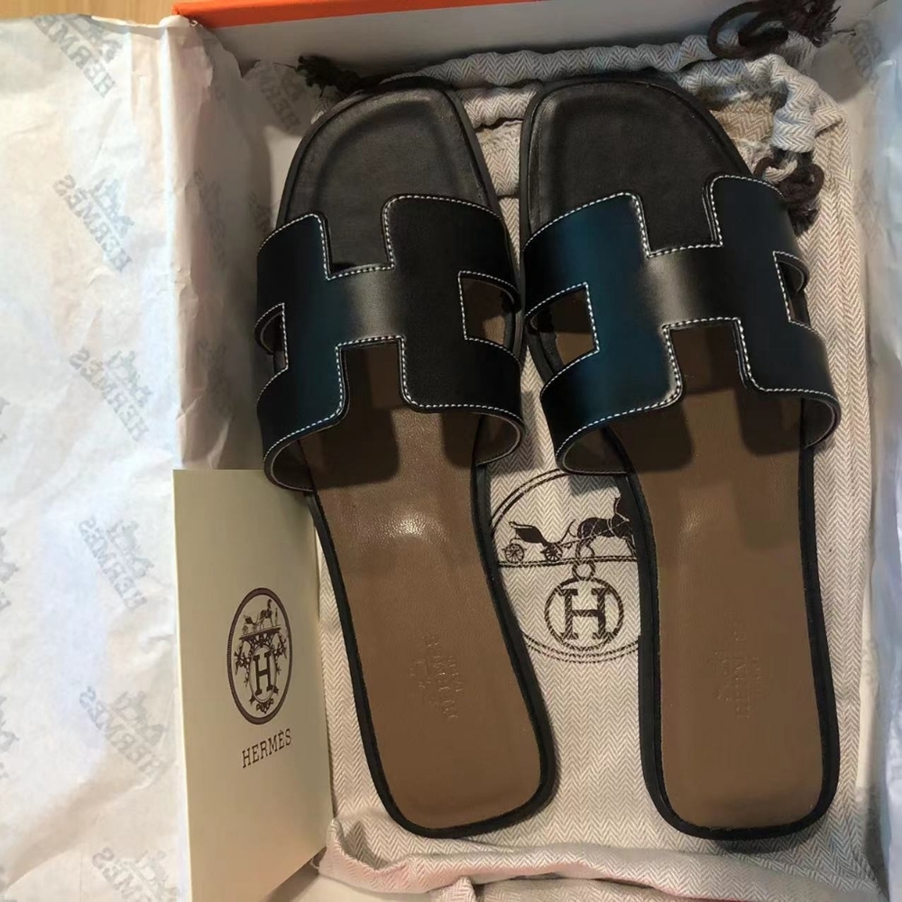 Black Hermes Sandals